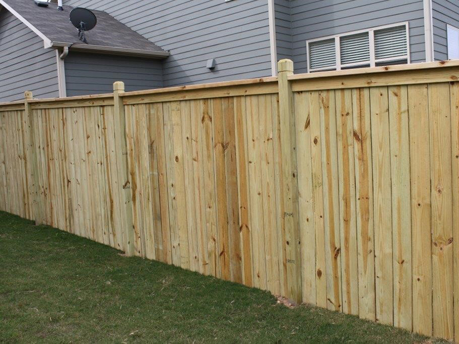Lithia Springs GA cap and trim style wood fence