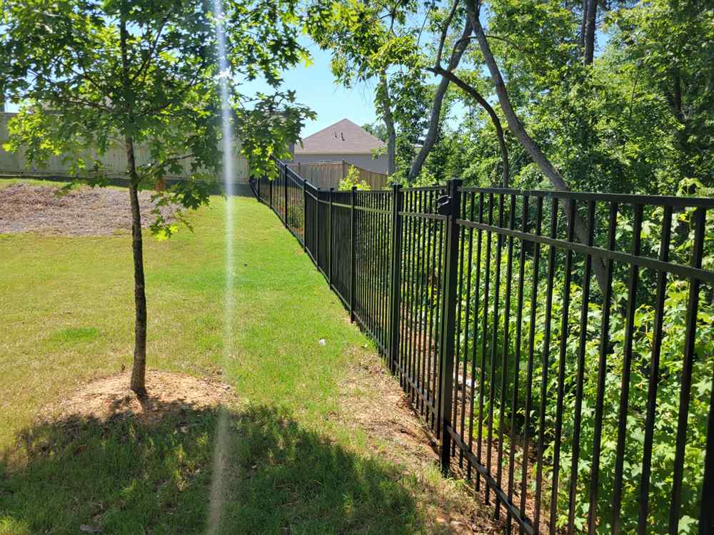 Best fence company in Snellville Georgia